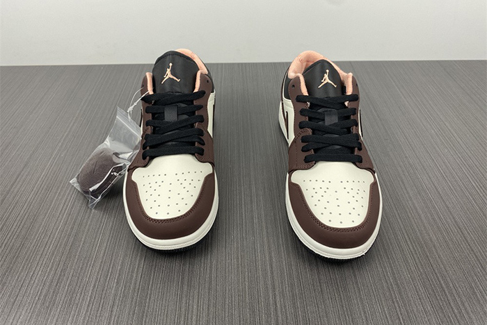 Air Jordan 1 Low “Mocha Brown”  DC6991-200