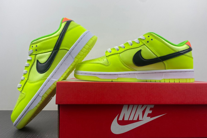 Nike Dunk Low “Glow in the Dark” FJ4610-702