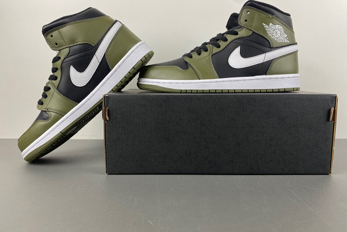 Wmns Jordan 1 Mid BQ8426-092