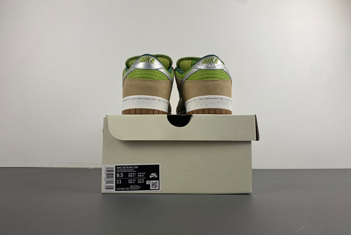 Nike SB Dunk Low “Escargot” FQ7585-200