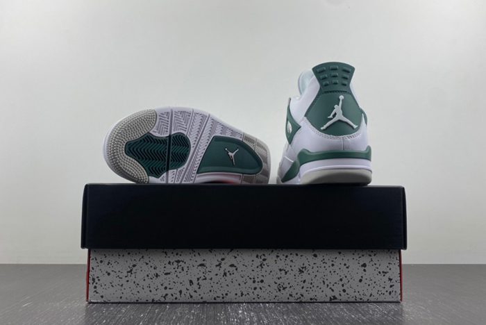 Air Jordan 4 “Oxidized Green” FQ8138-103