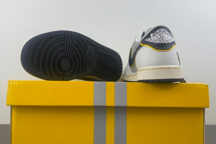 Travis Scott x Fragment Design x Air Jordan 1 Low OG SP AJ1 Su7-Ultru XX3168-162