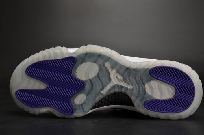 AIR JORDAN 11 RETRO LOW 