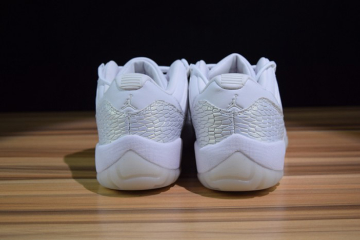 Air Jordan 11 Low Heiress Frost White 897331-100