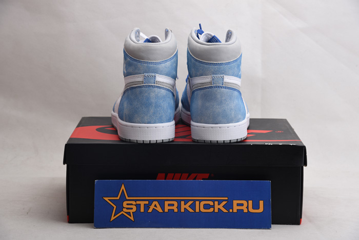 Air Jordan 1 High OG “Hyper Royal” 555088-402
