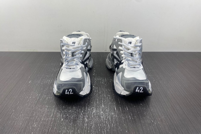 Balenciaga 772774-W3RNY-9012