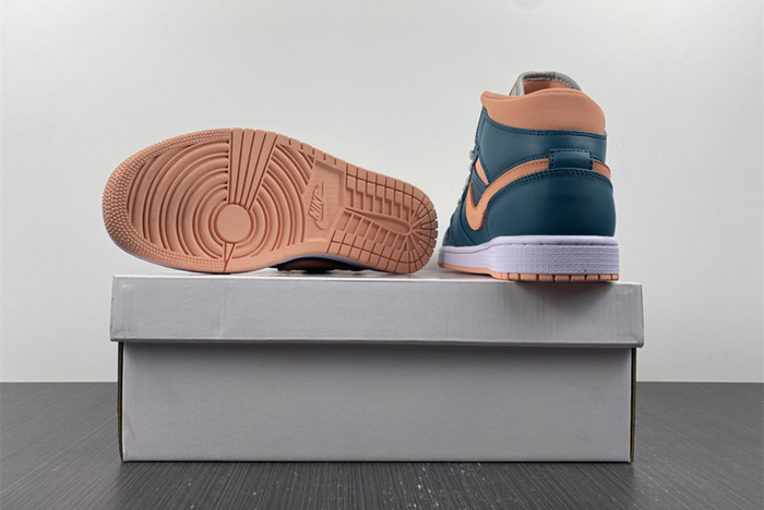 Air Jordan 1 Mid  BQ6472-308