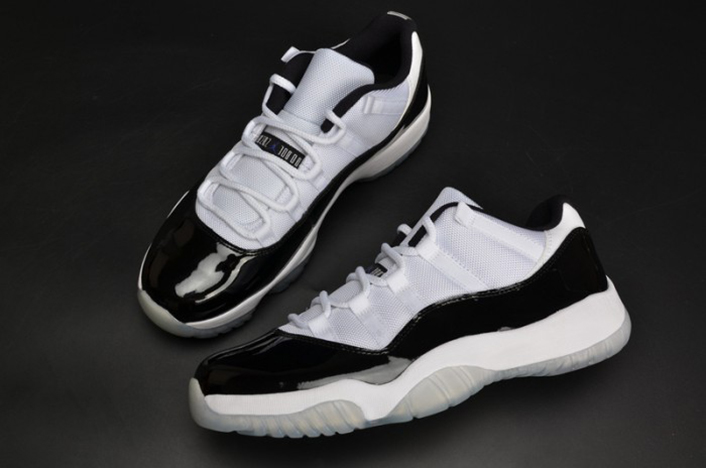 AIR JORDAN 11 RETRO LOW 