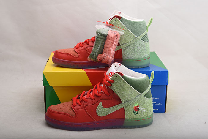 Dunk SB Nike SB Dunk High “Strawberry Cough CW7093-600