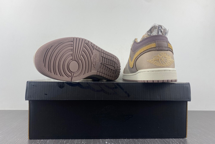 （NIKE）Air Jordan 1 Low SE Craft   DN1635-200
