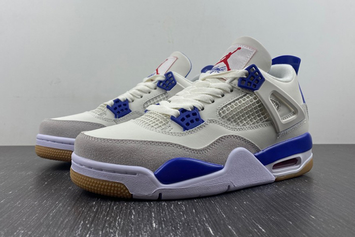 Air Jordan 4 DR5415-107