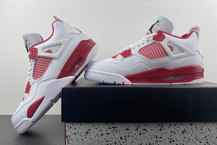 AIR JORDAN 4 RETRO alternate  308497-106