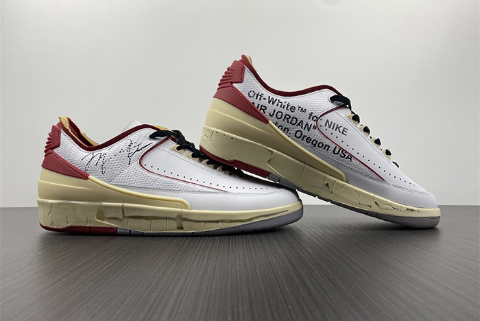 OFF-WHITE x Air Jordan 2 Low DJ4375-106