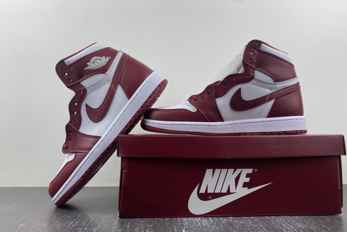 Air Jordan 1 High OG “Team Red”  DZ5485-160