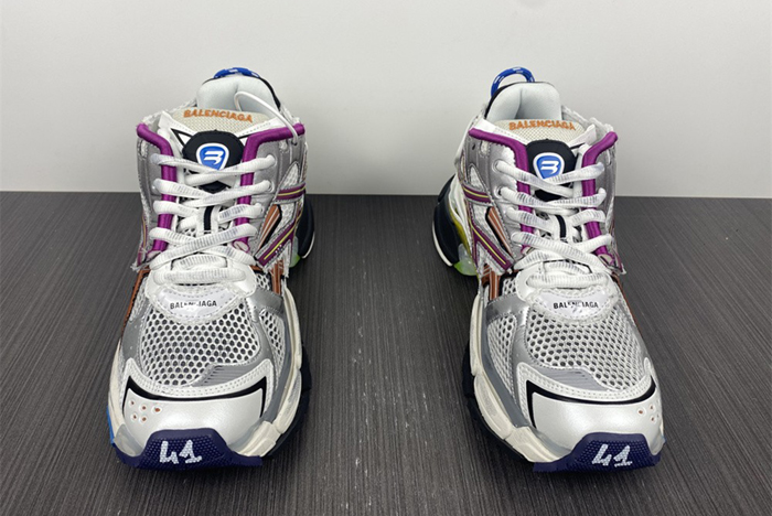 7.0 BALENCIAGA -Runner 21