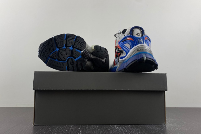 7.0 Balenciaga 677403-W3RB6-1264