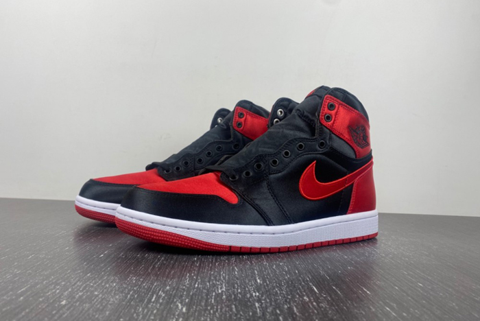 Air Jordan 1 High OG WMNS “Satin Bred” FD4810-061