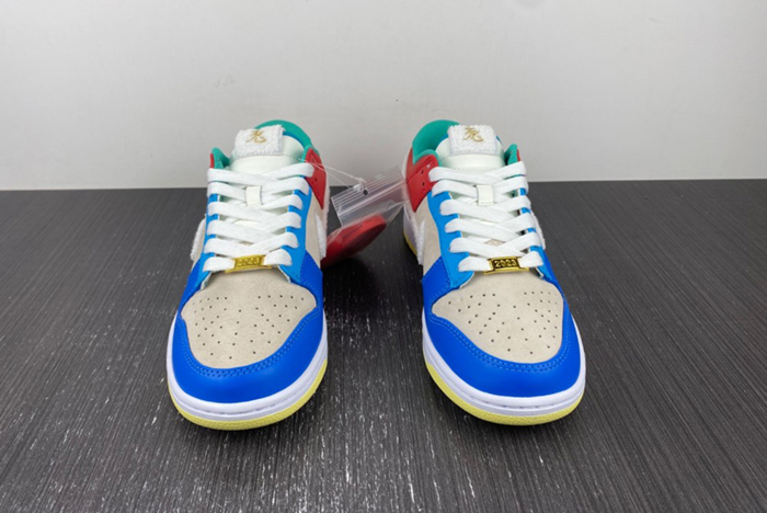 （NIKE）Dunk SB low  FD4203-111