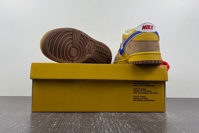 NIKE Dunk Low ” Newcastle Brown Ale ”  313170-741
