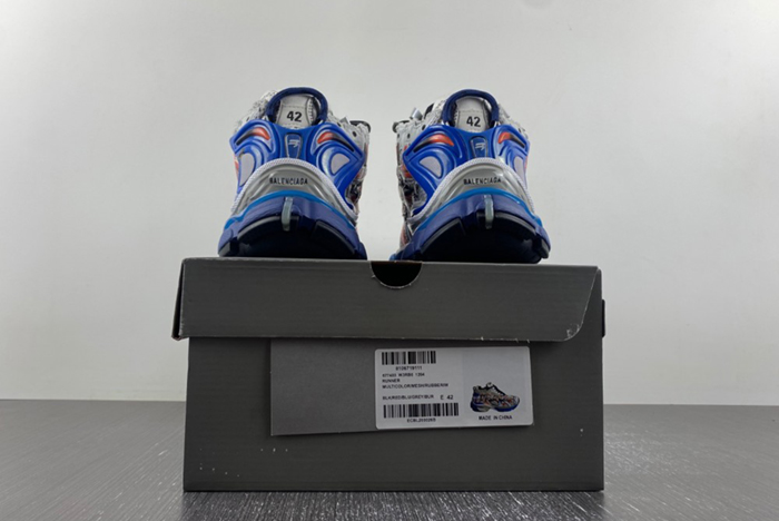 7.0 Balenciaga 677403-W3RB6-1264