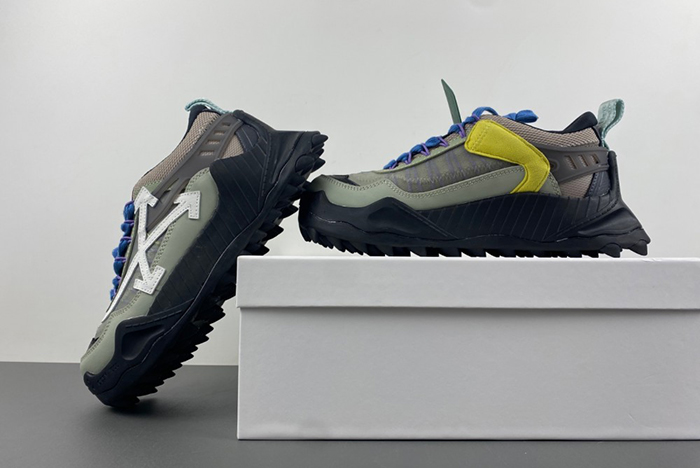 Off-White c/o Virgil 1