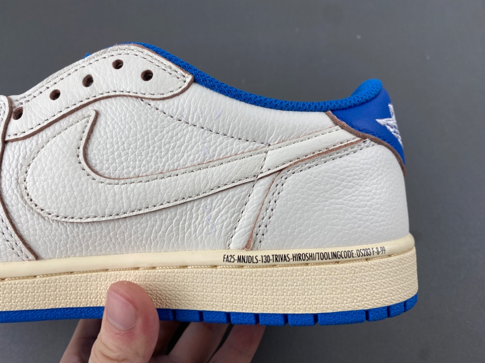 Travis Scott x Fragment x Air Jordan 1 Low OG DM7866-104