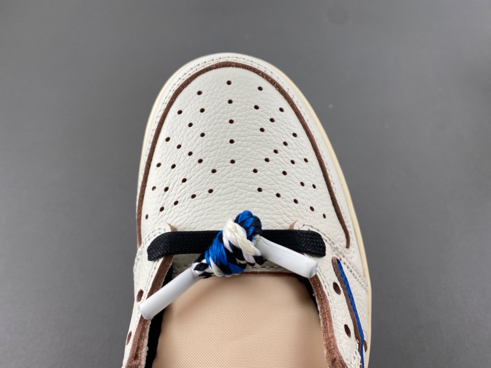 Travis Scott x Fragment x Air Jordan 1 Low OG DM7866-104