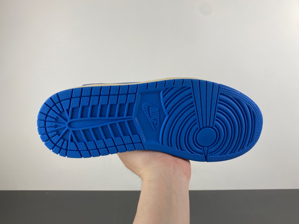 Travis Scott x Fragment x Air Jordan 1 Low OG DM7866-104