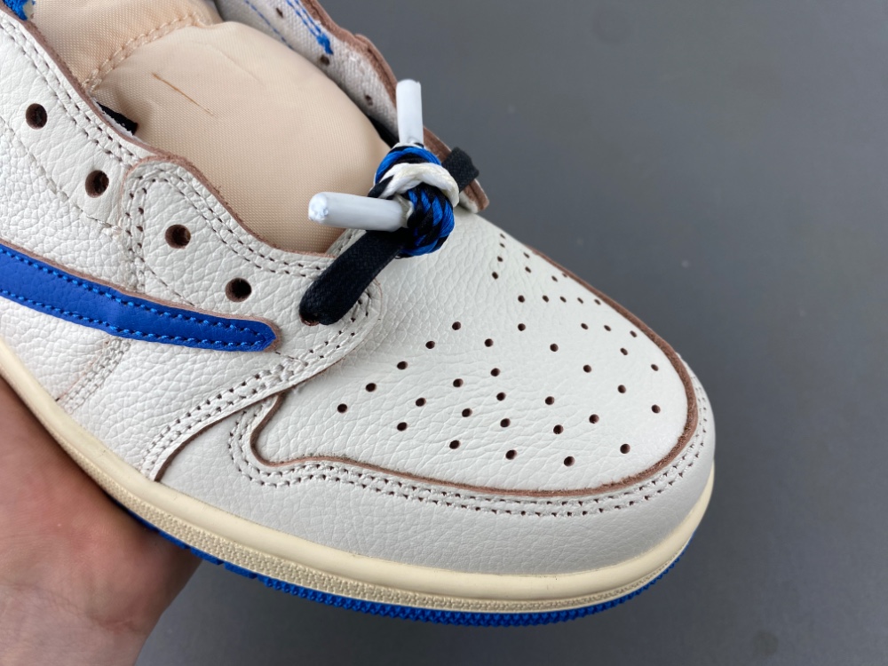 Travis Scott x Fragment x Air Jordan 1 Low OG DM7866-104