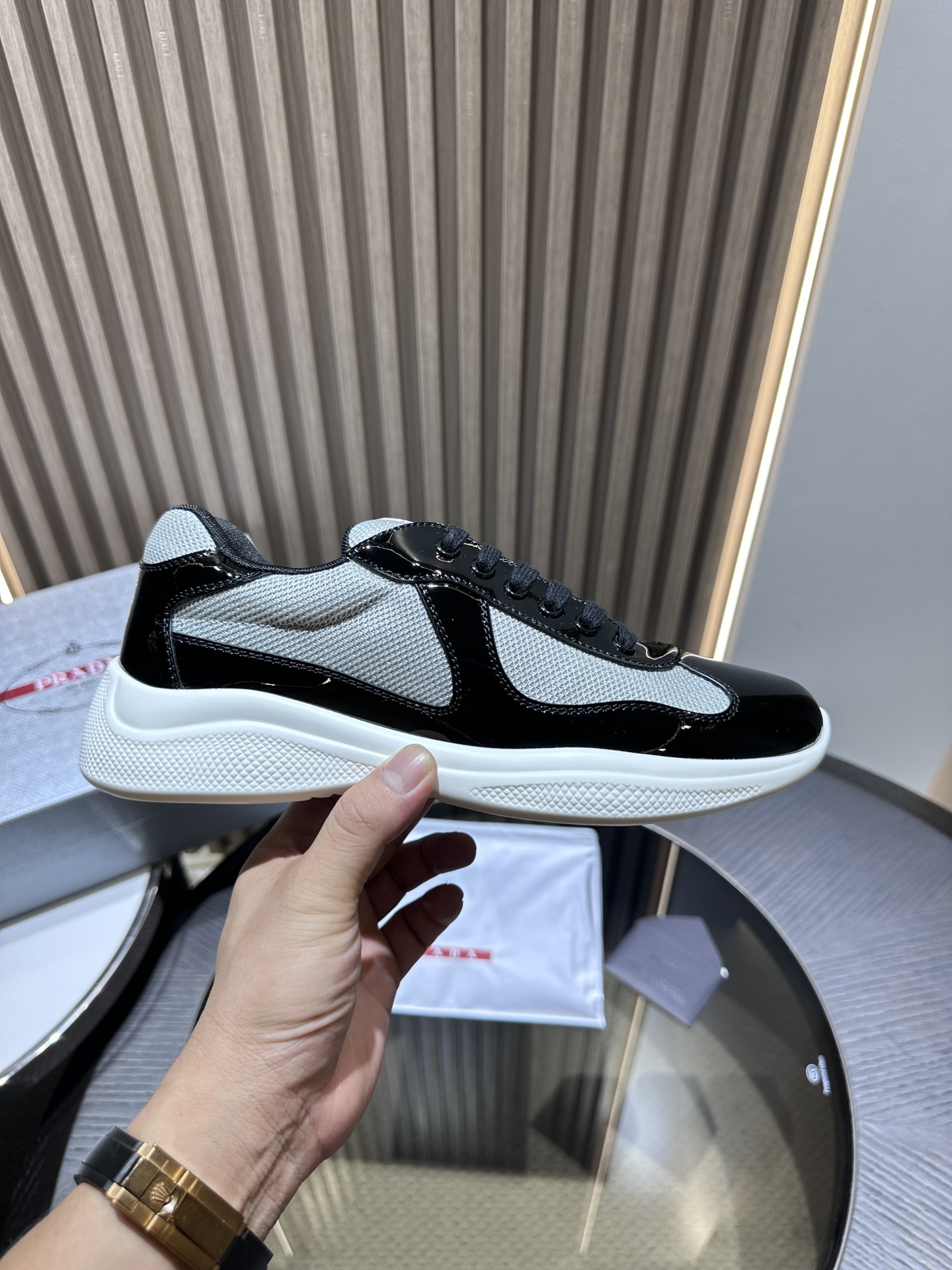PRADA America''s Cup Non-Slip Wear-Resistant Low-Top Sneakers Casual Lifestyle Shoes for Men in Black & White