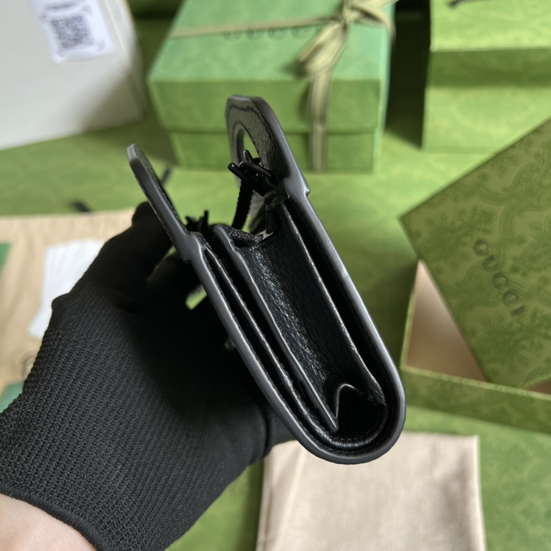 G*u*i gg marmont bag