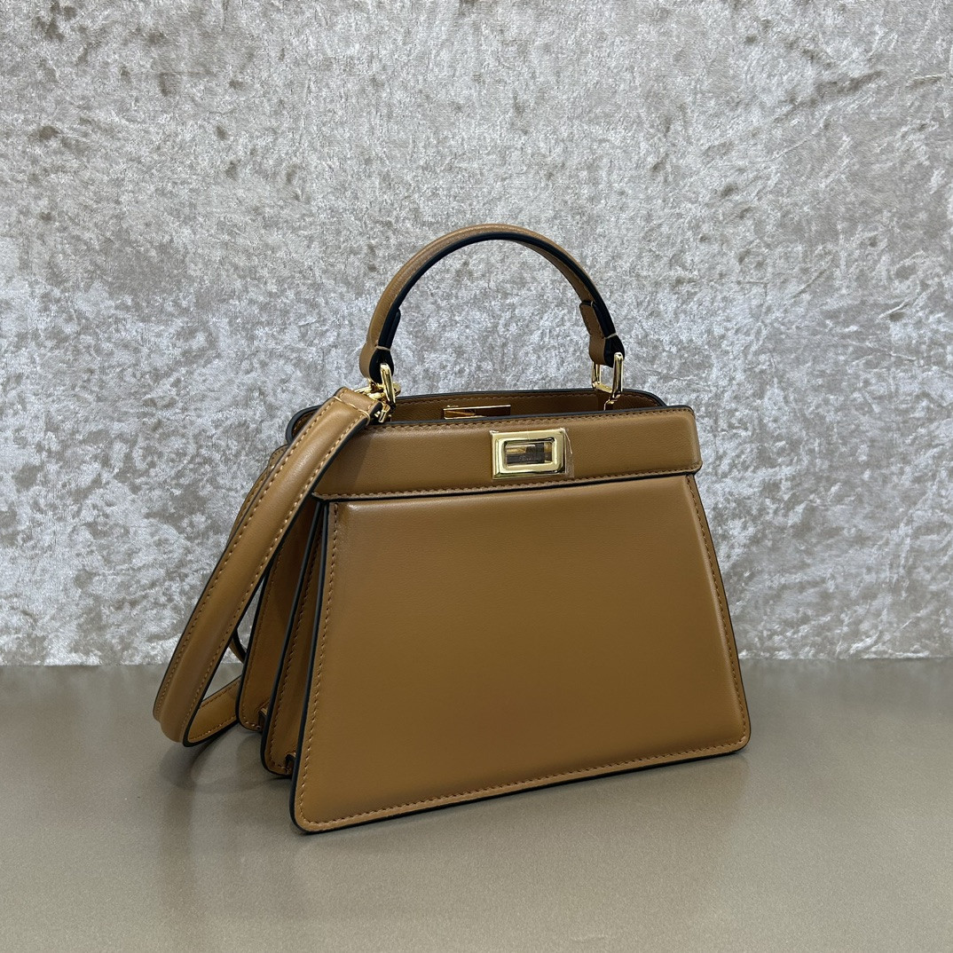 Fendi Peekaboo Iseeu Petite