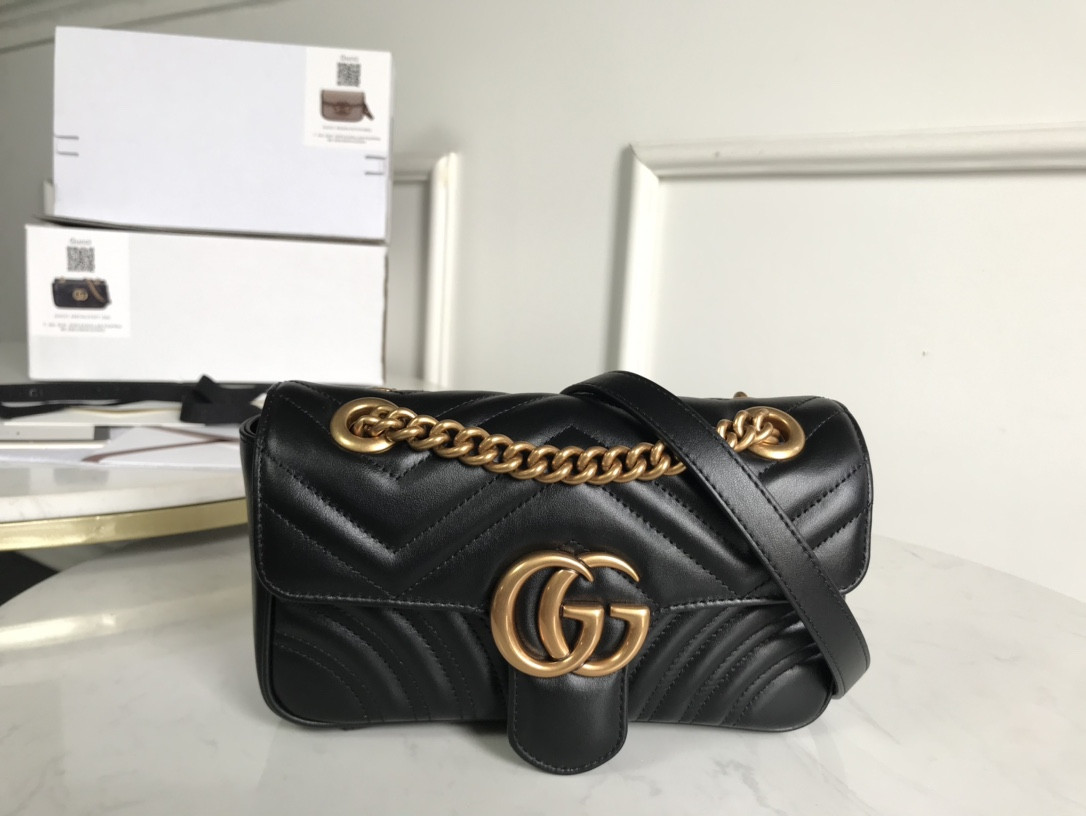 G*u*i gg marmont bag