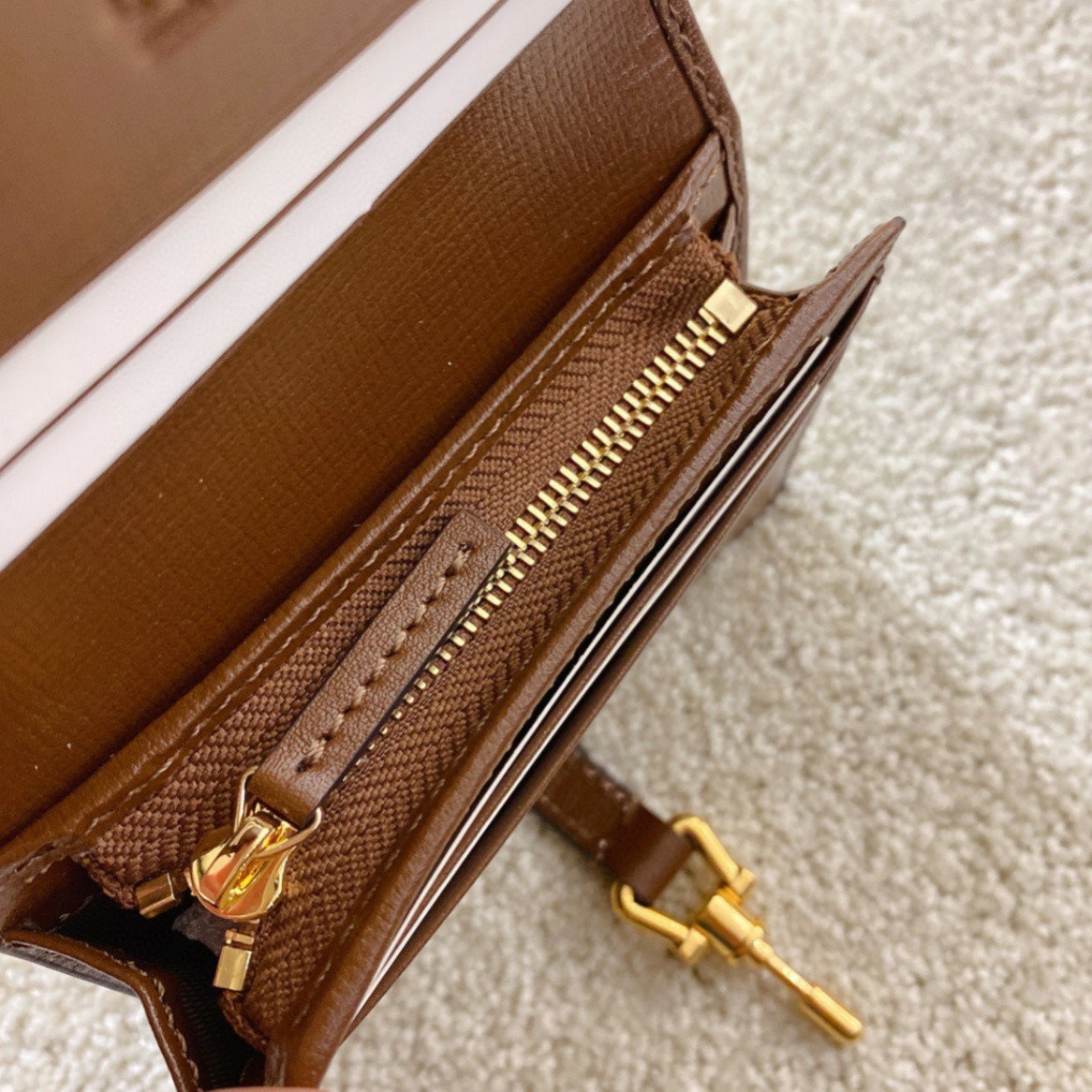 G*u*i jackie 1961 bag