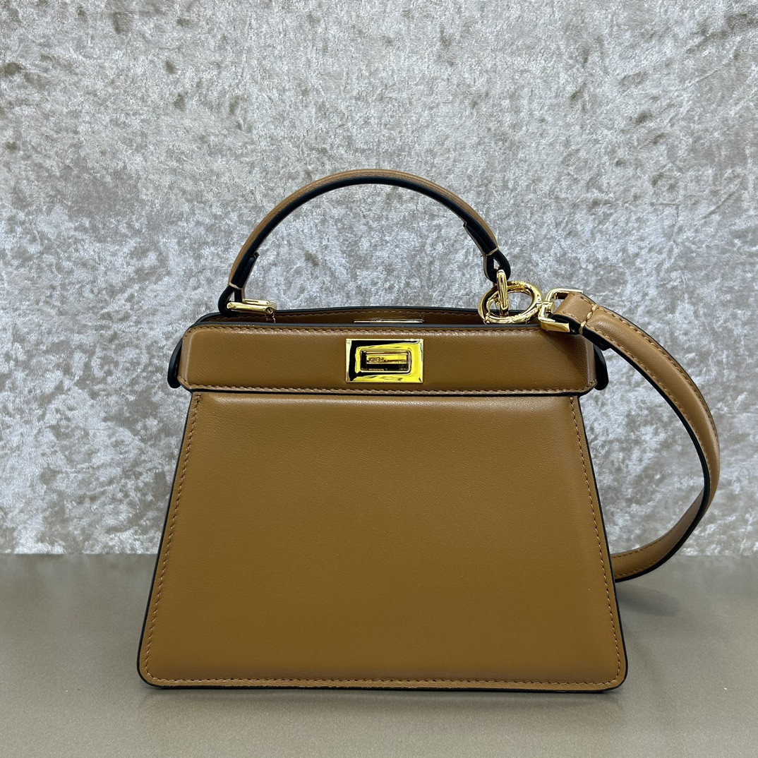 Fendi Peekaboo Iseeu Petite