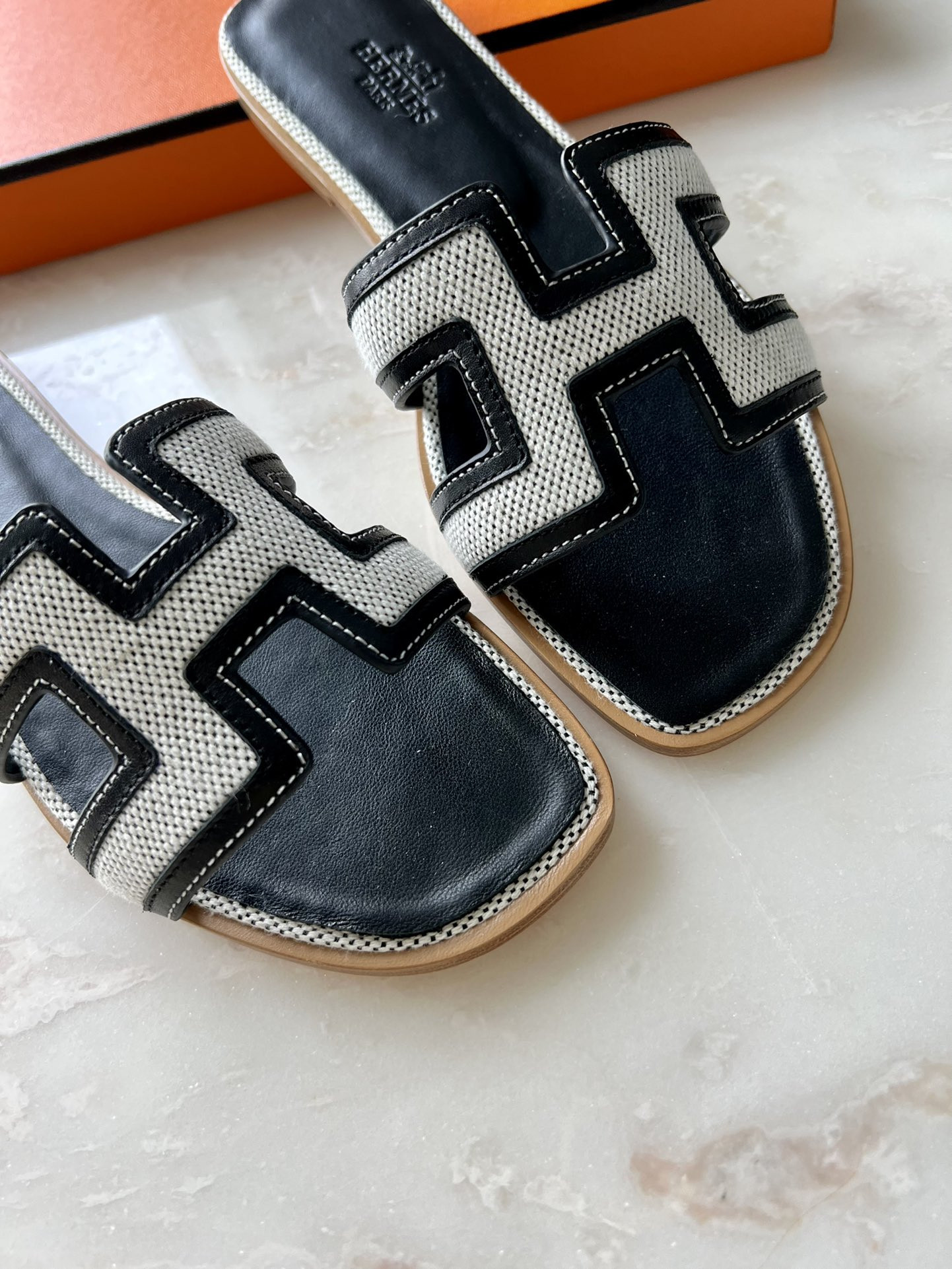 Hermes Oran Slippers