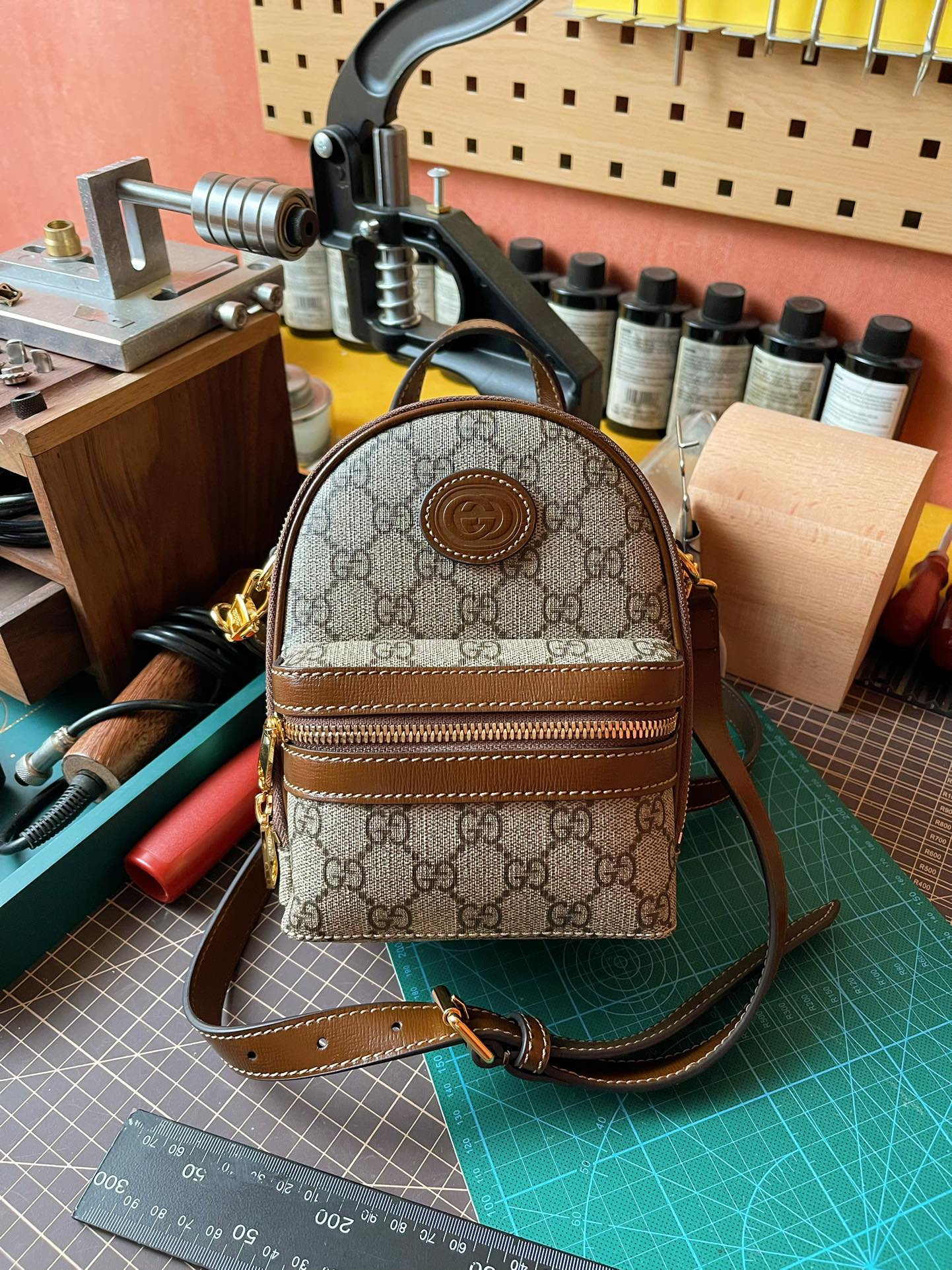G*u*i gg retro bag