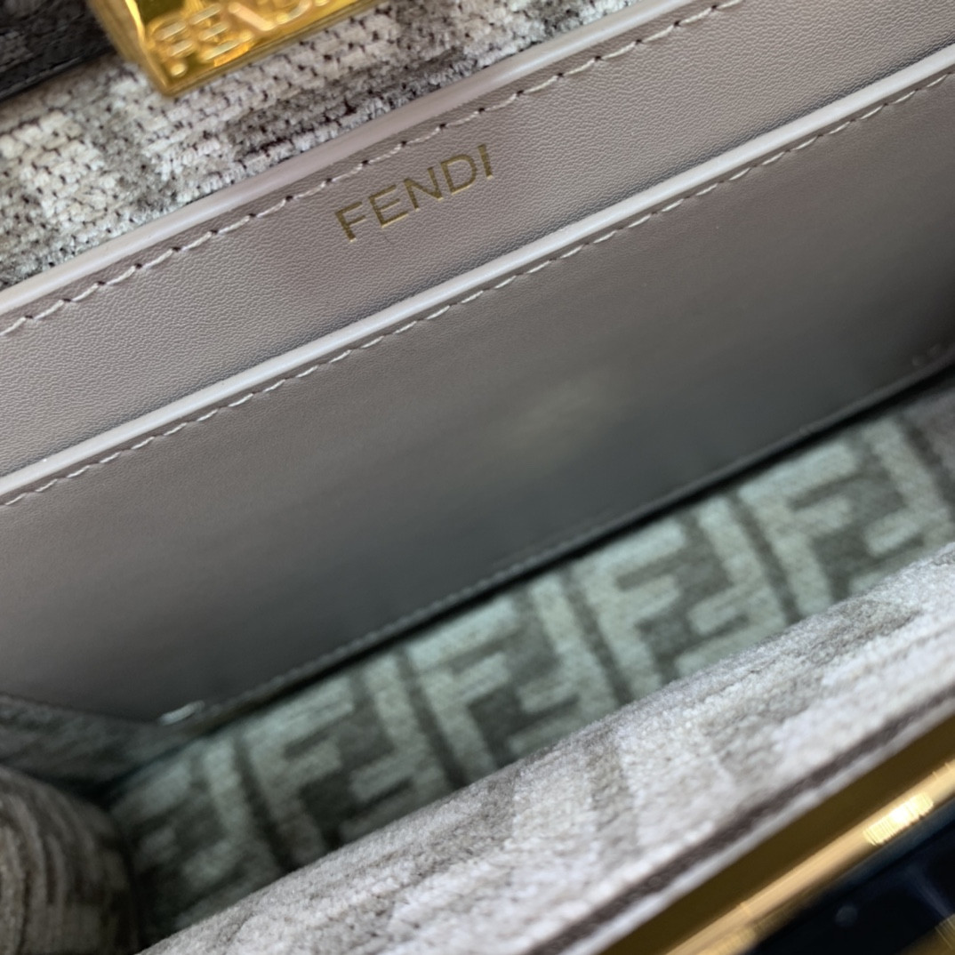 Fendi Peekaboo Iseeu Small