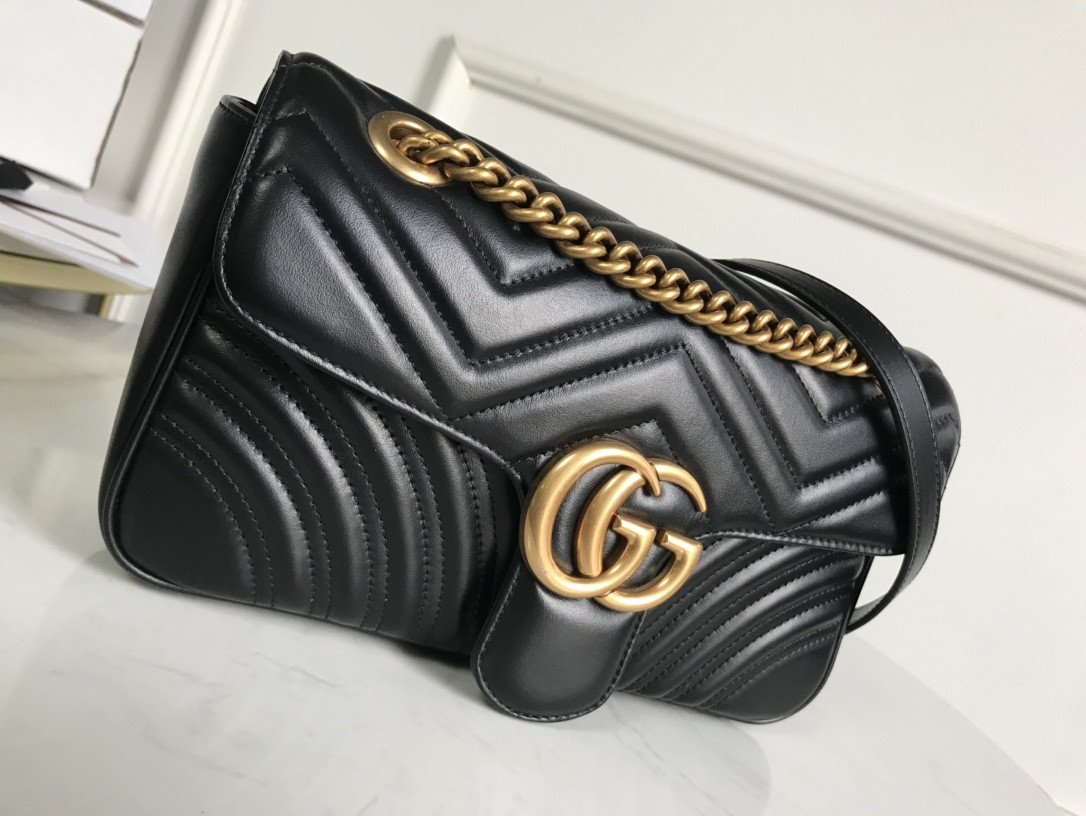G*u*i gg marmont bag