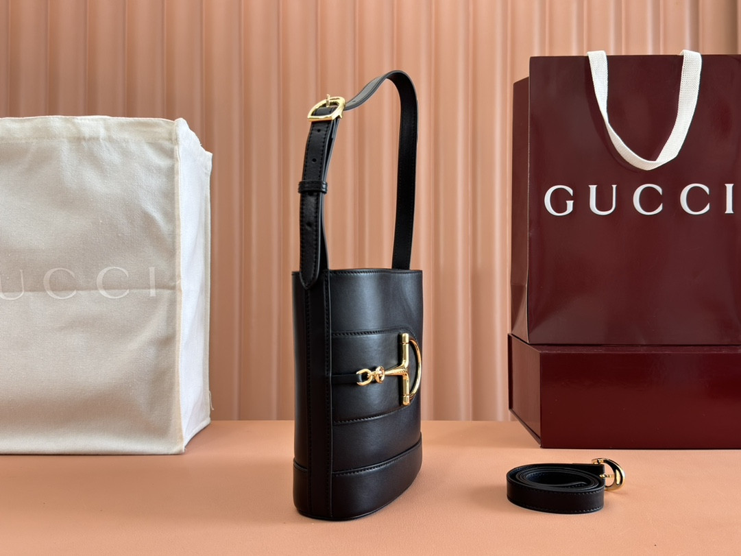 G*u*i 2025 spring/summer collection mini bucket bag