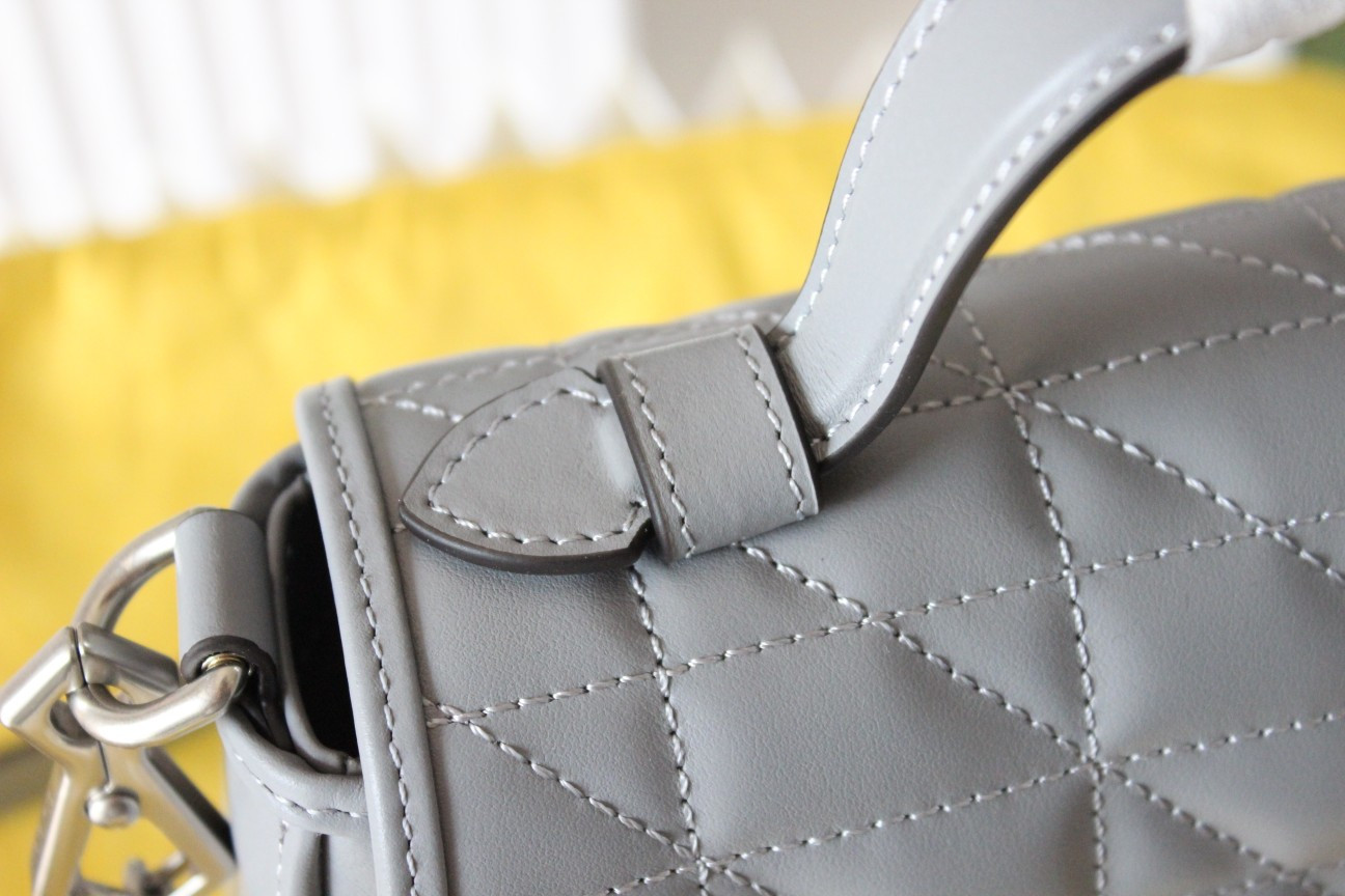 G*u*i gg marmont bag