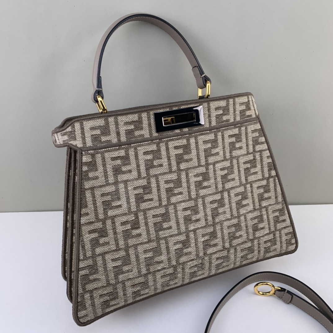 Fendi Peekaboo Iseeu Medium Bag