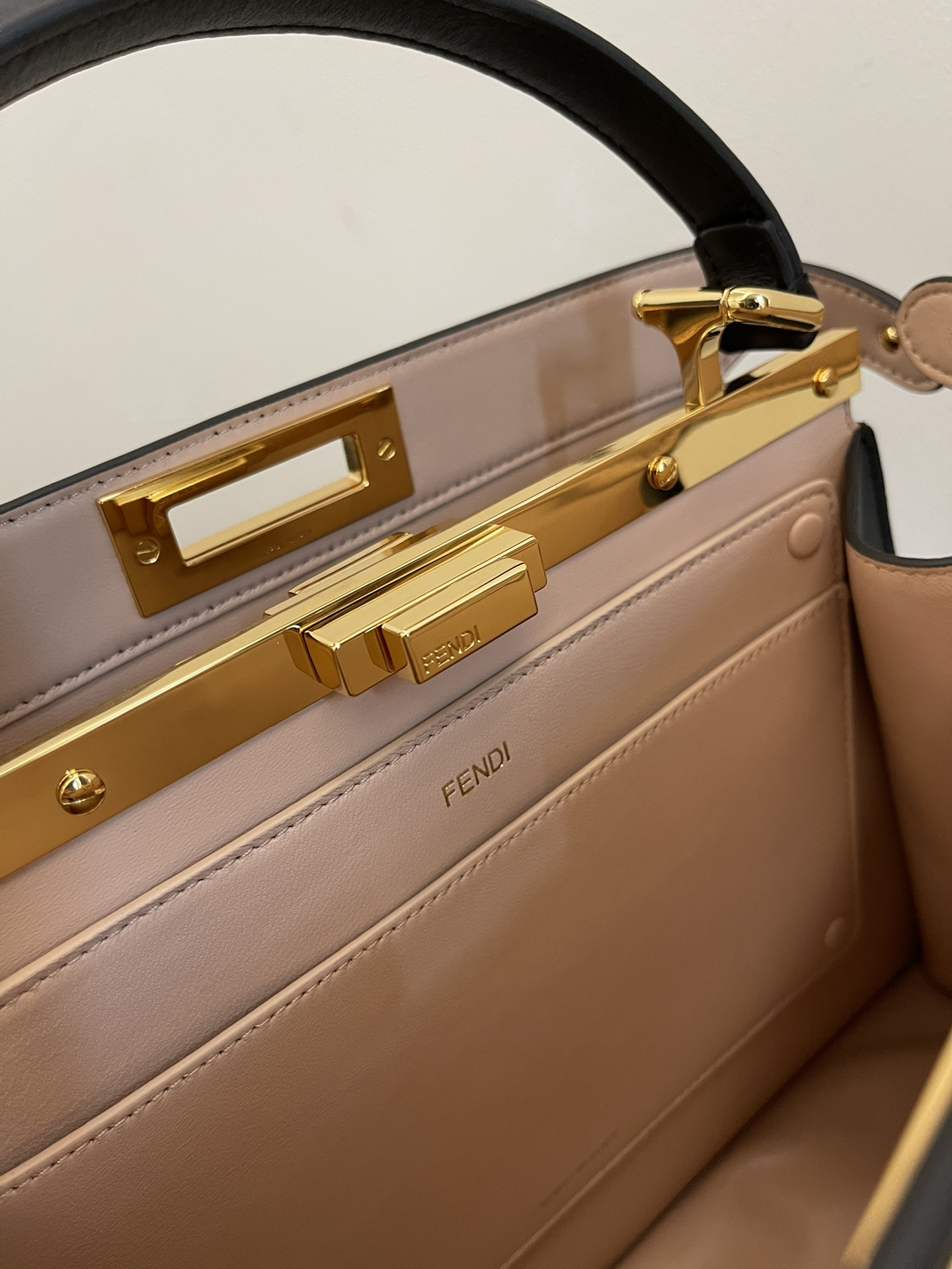 Fendi Peekaboo Iseeu Medium Bag