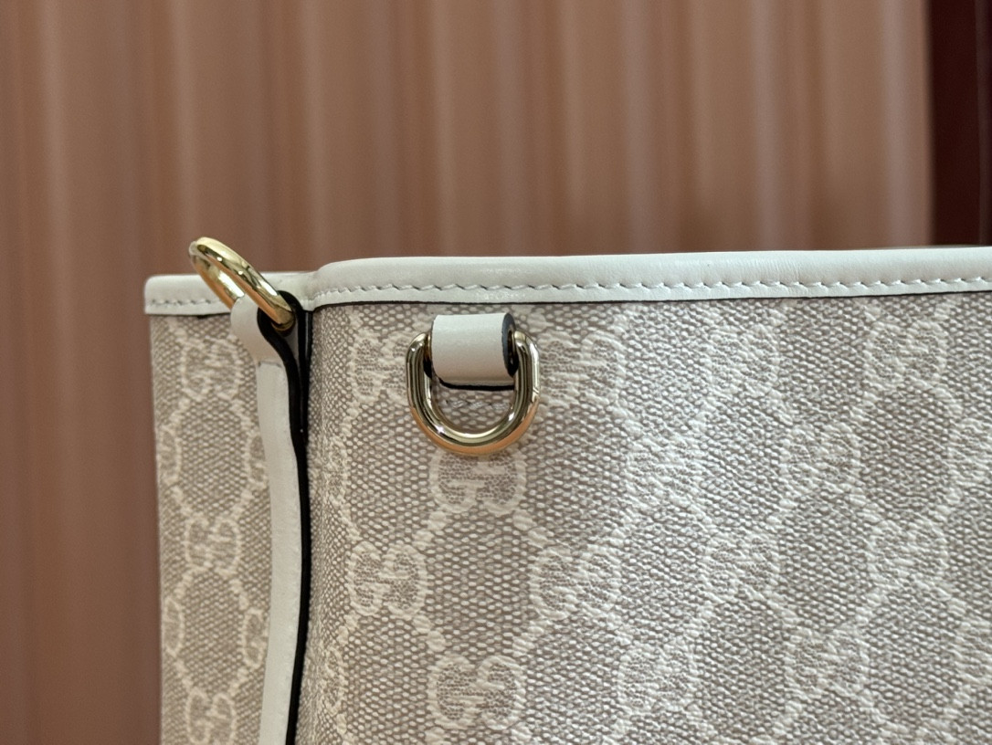 G*u*i ophidia tote bag