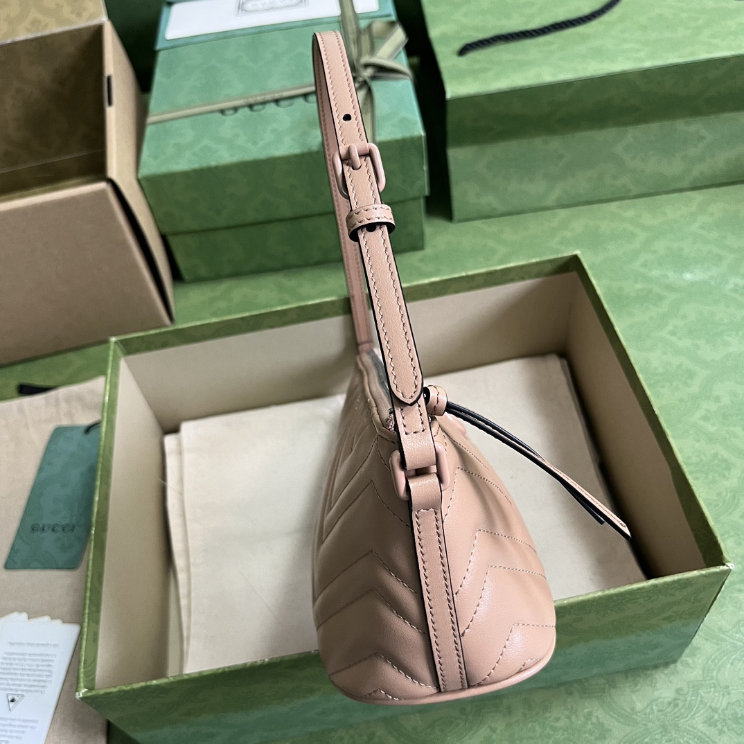 G*u*i gg marmont bag