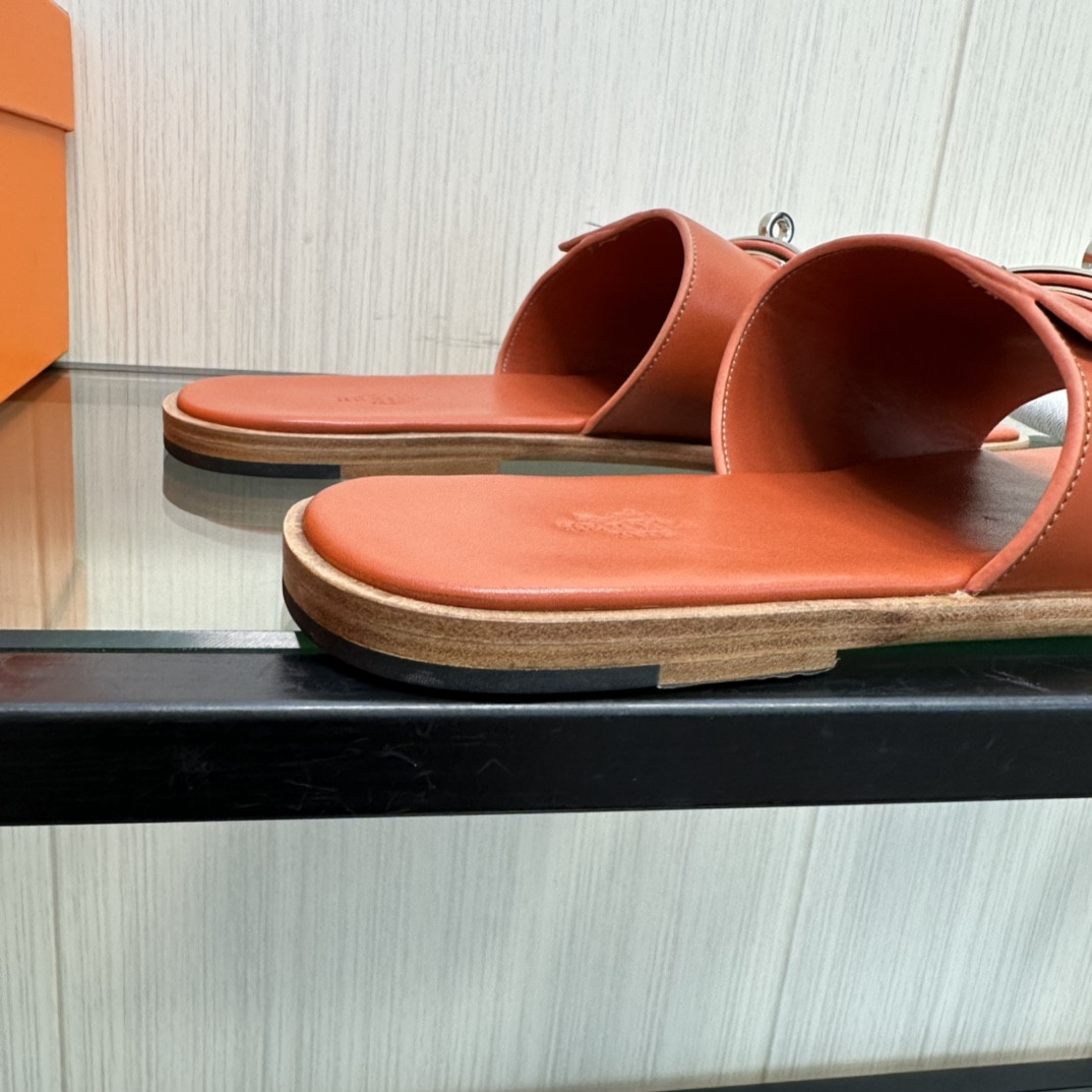 HERMES KELLY LOCK SLIPPERS
