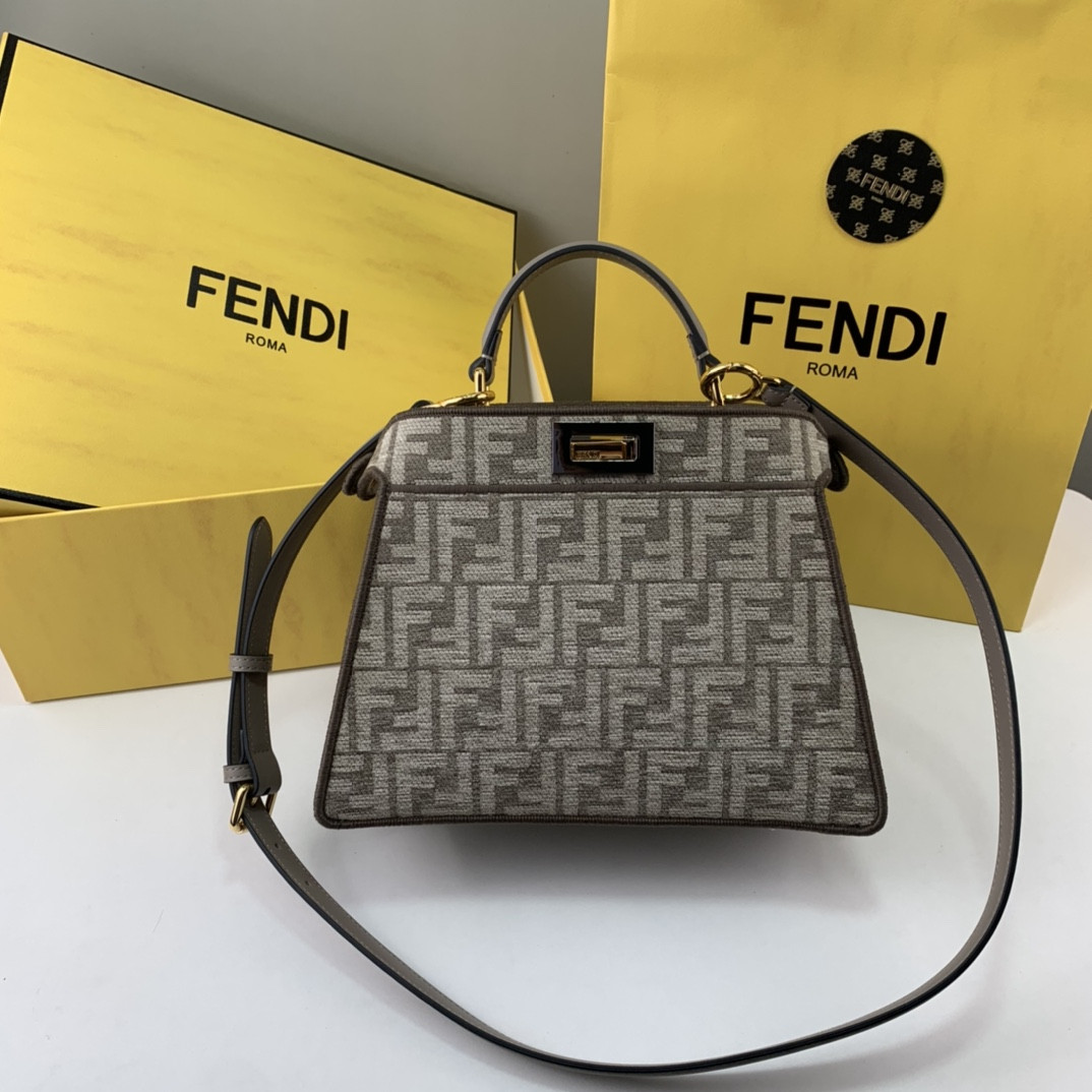 Fendi Peekaboo Iseeu Small