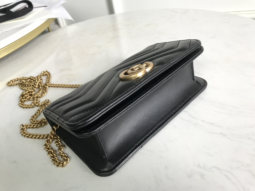 G*u*i gg marmont bag