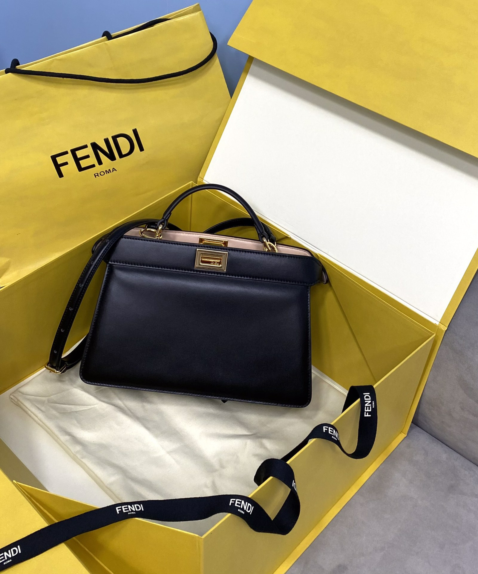 Fendi Peekaboo Iseeu