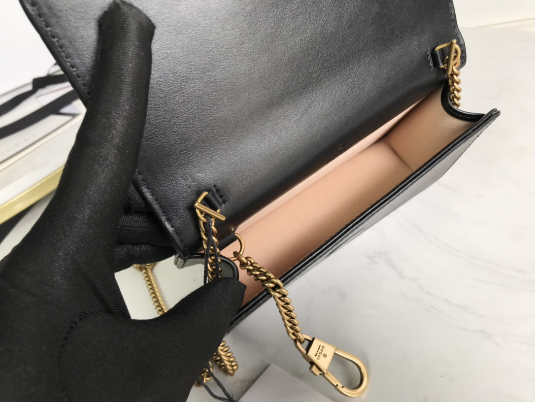 G*u*i gg marmont bag